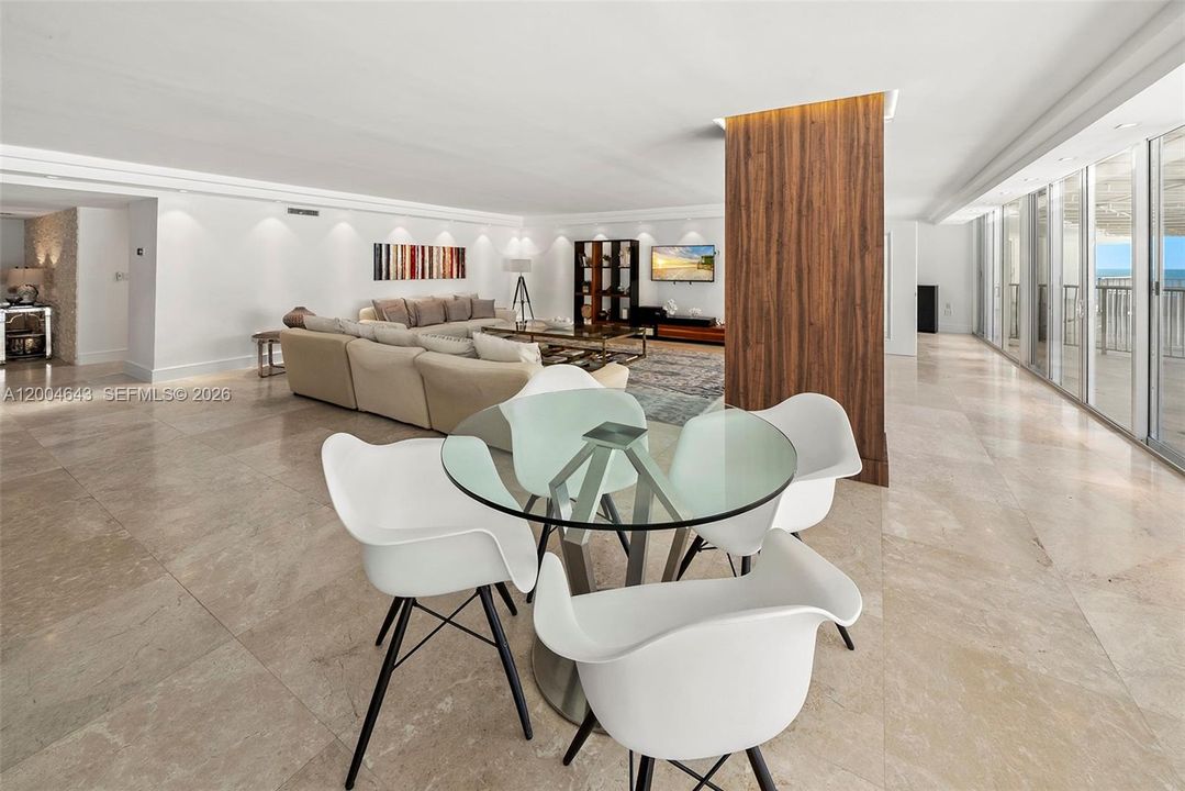 For Rent: $15,000 (3 beds, 3 baths, 2523 Square Feet)