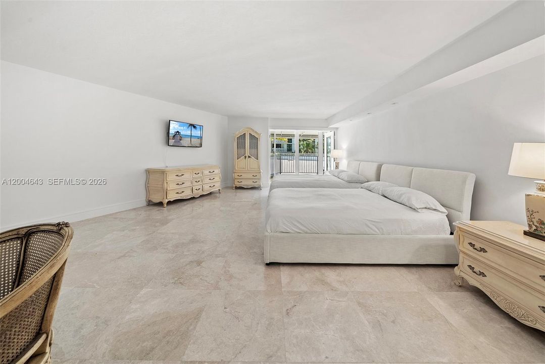 For Rent: $15,000 (3 beds, 3 baths, 2523 Square Feet)