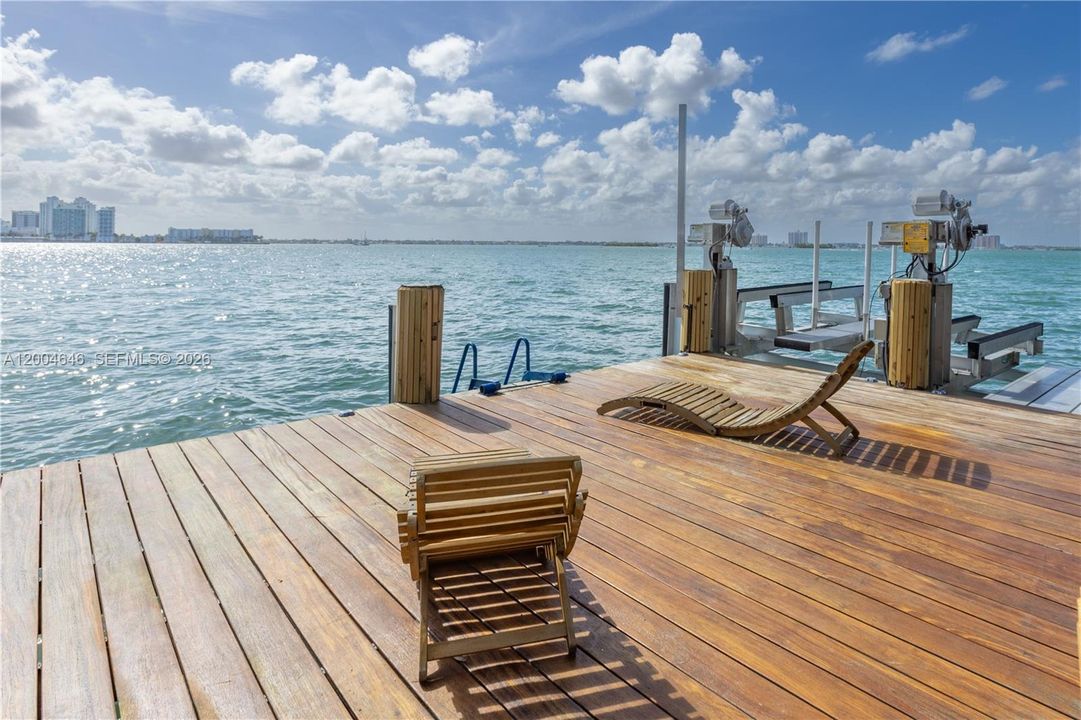 For Sale: $10,000,000 (4 beds, 4 baths, 2263 Square Feet)