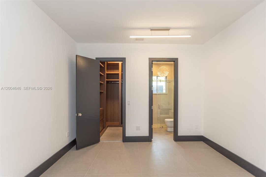 For Sale: $10,000,000 (4 beds, 4 baths, 2263 Square Feet)