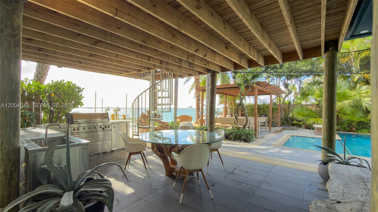 For Sale: $10,000,000 (4 beds, 4 baths, 2263 Square Feet)