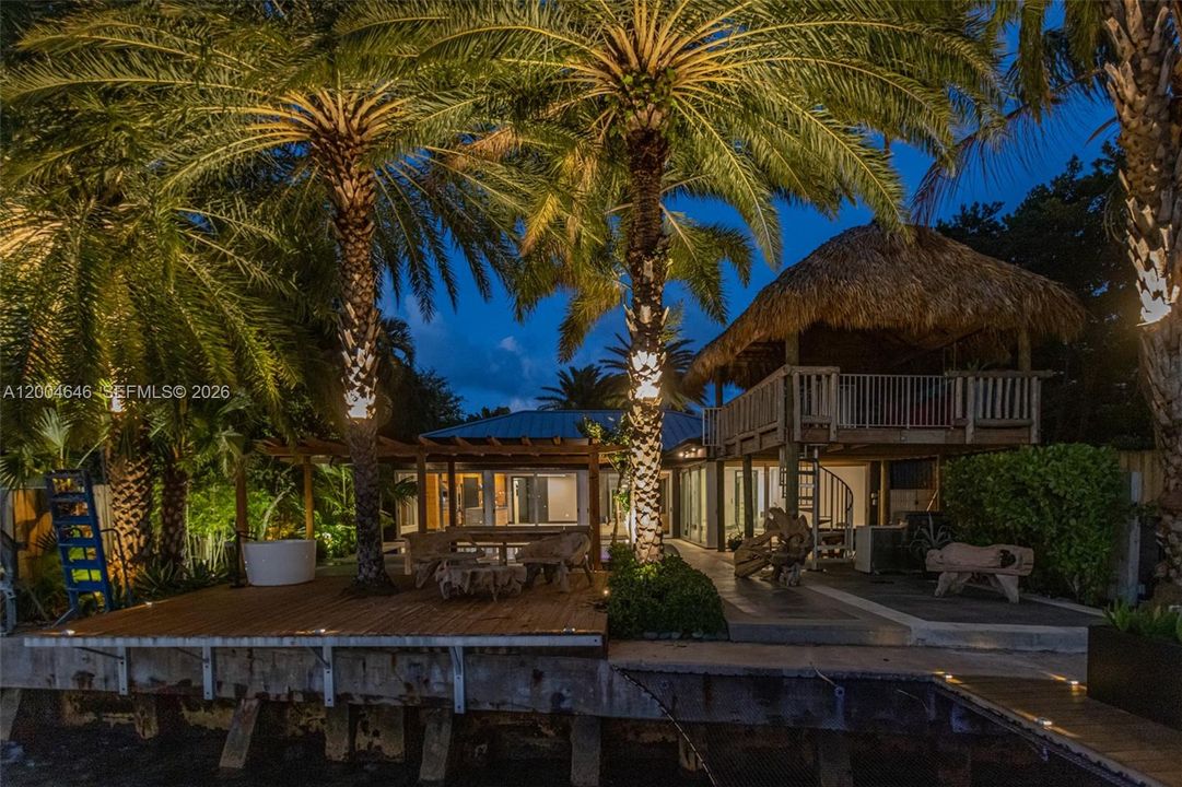 For Sale: $10,000,000 (4 beds, 4 baths, 2263 Square Feet)