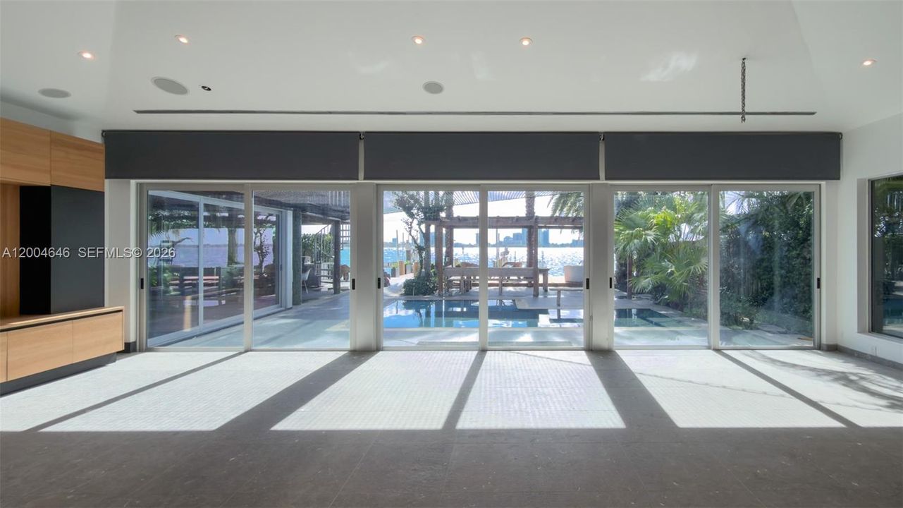 For Sale: $10,000,000 (4 beds, 4 baths, 2263 Square Feet)