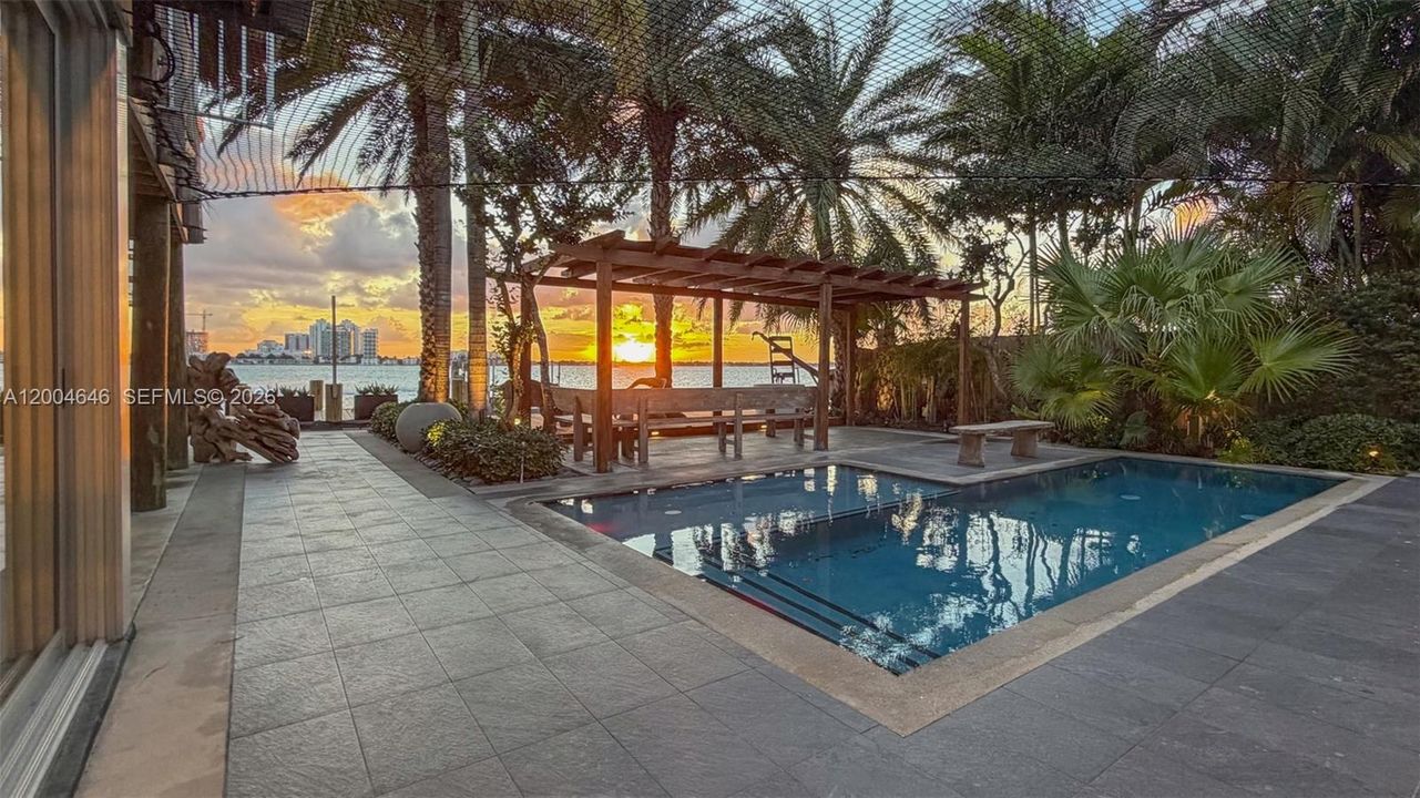 For Sale: $10,000,000 (4 beds, 4 baths, 2263 Square Feet)