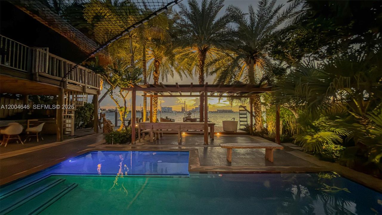 For Sale: $10,000,000 (4 beds, 4 baths, 2263 Square Feet)