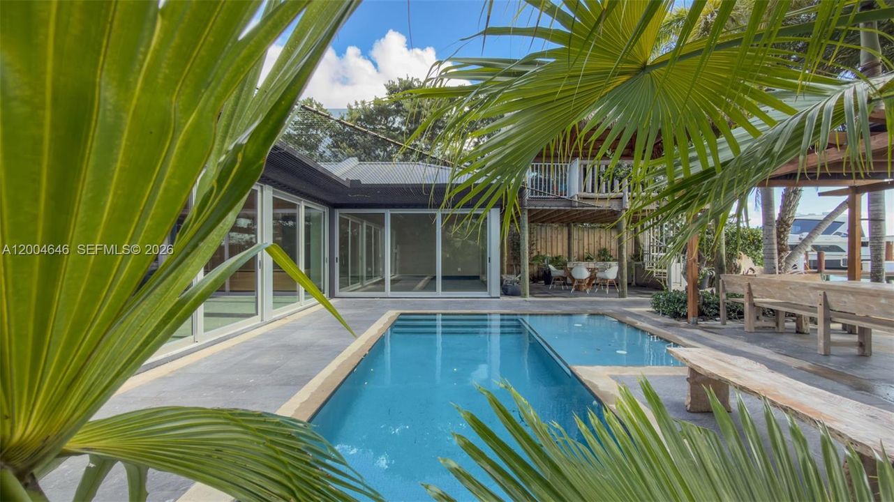 For Sale: $10,000,000 (4 beds, 4 baths, 2263 Square Feet)