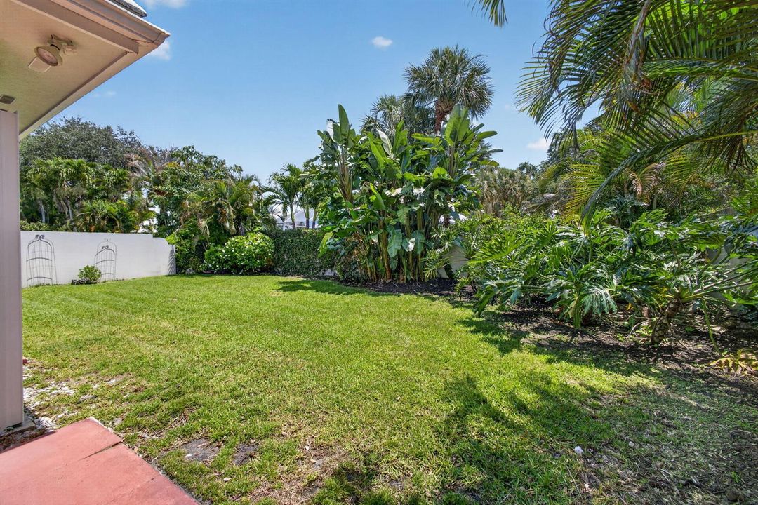13b-backyard