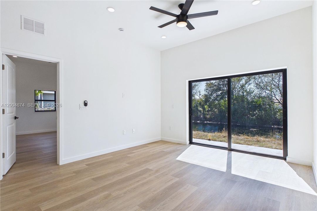 For Sale: $599,000 (0 beds, 0 baths, 2316 Square Feet)