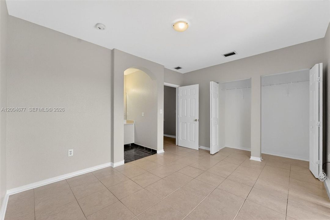 En Venta: $390,000 (2 camas, 2 baños, 1130 Pies cuadrados)
