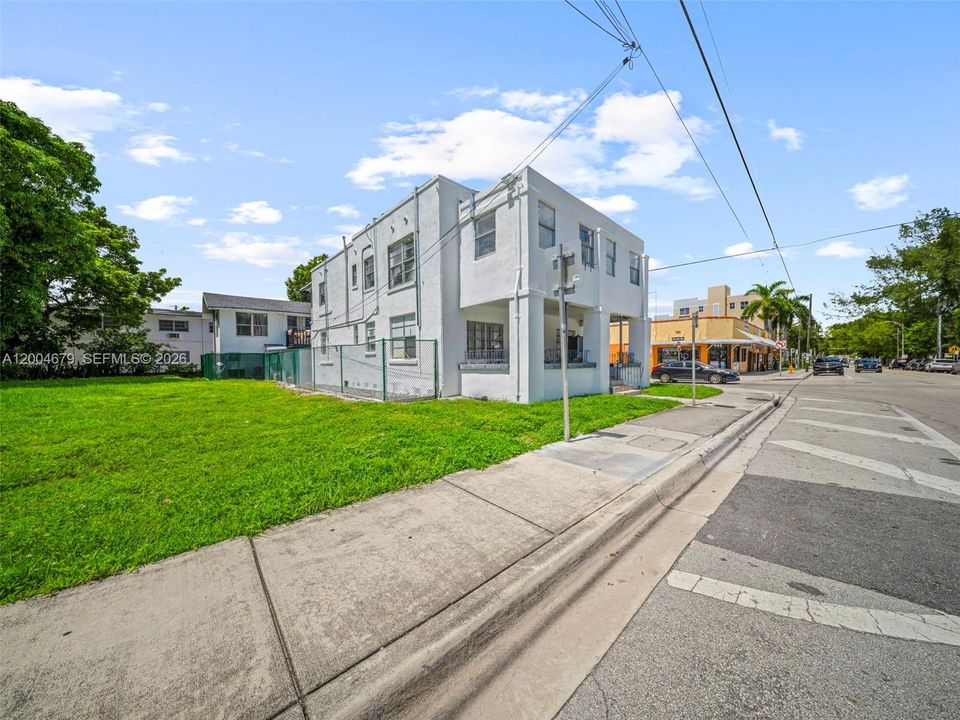 Activo con contrato: $1,849,000 (12 camas, 6 baños, 4608 Pies cuadrados)