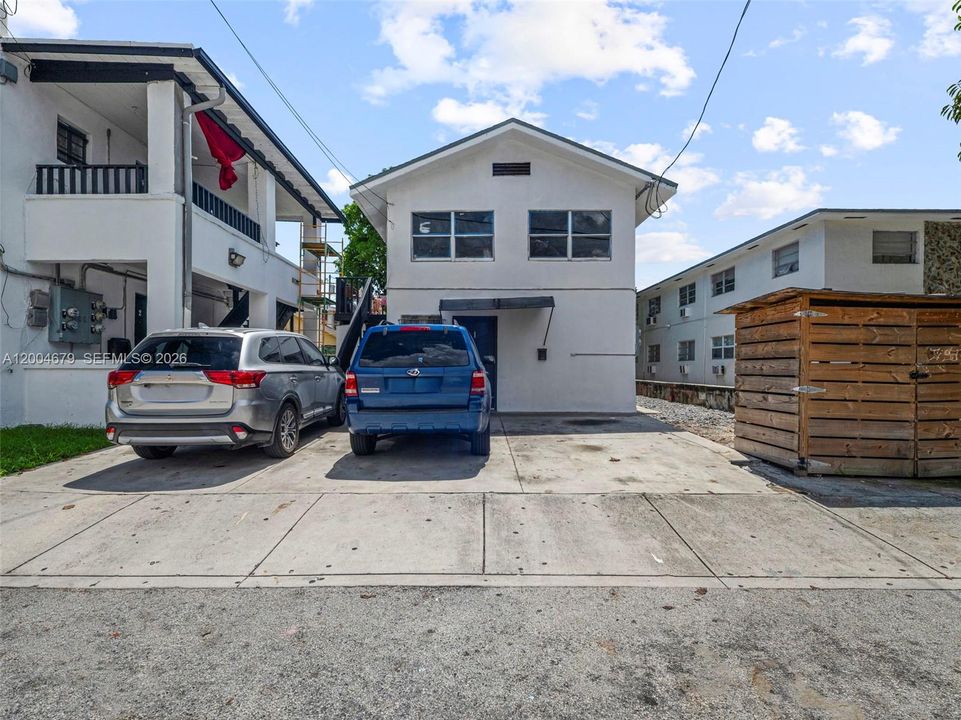 Activo con contrato: $1,849,000 (12 camas, 6 baños, 4608 Pies cuadrados)
