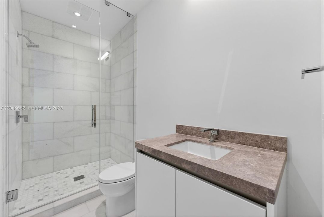 Recientemente alquilado: $9,900 (2 camas, 2 baños, 1102 Pies cuadrados)