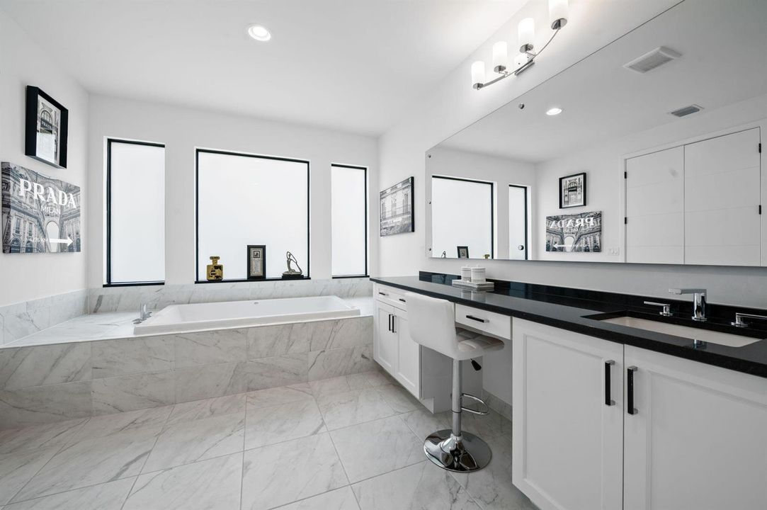 23-web-or-mls-8599-tower-bridge-ct
