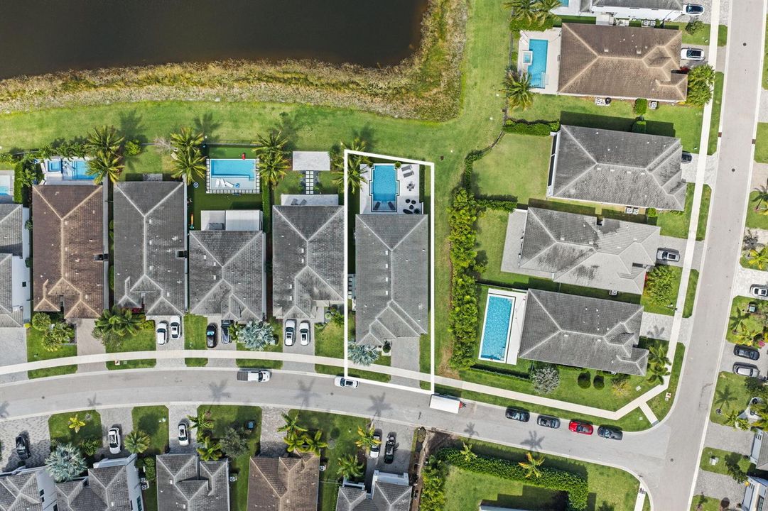 2-web-or-mls-8599-tower-bridge-ct