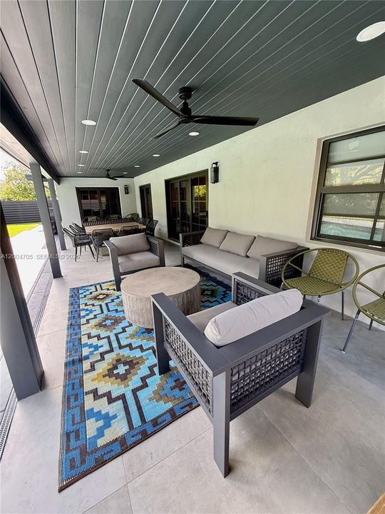 For Rent: $8,500 (3 beds, 2 baths, 1569 Square Feet)