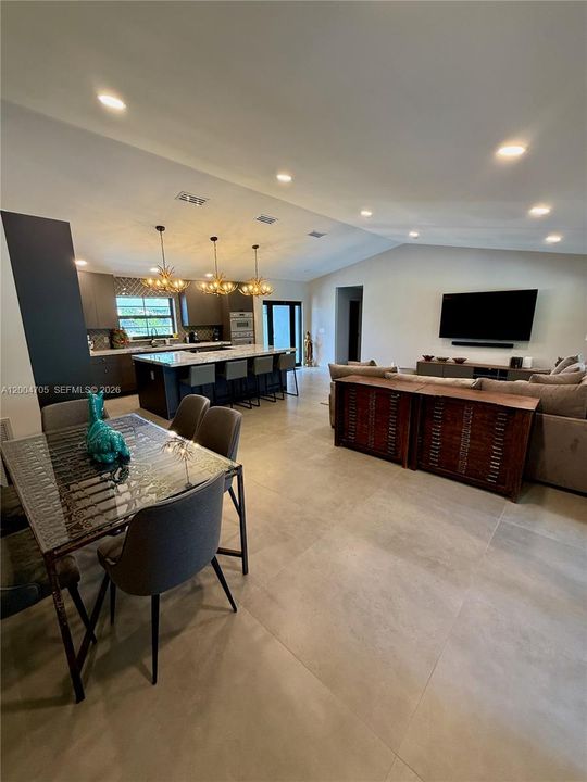 For Rent: $8,500 (3 beds, 2 baths, 1569 Square Feet)