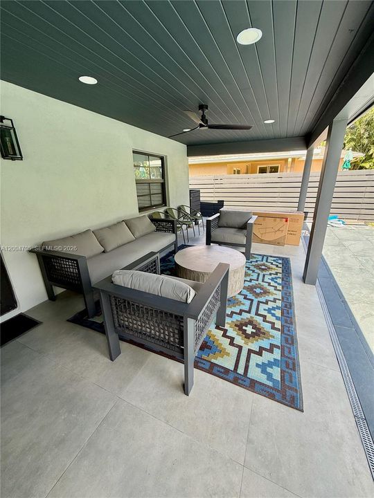 For Rent: $8,500 (3 beds, 2 baths, 1569 Square Feet)