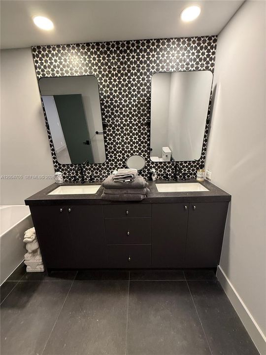 For Rent: $8,500 (3 beds, 2 baths, 1569 Square Feet)