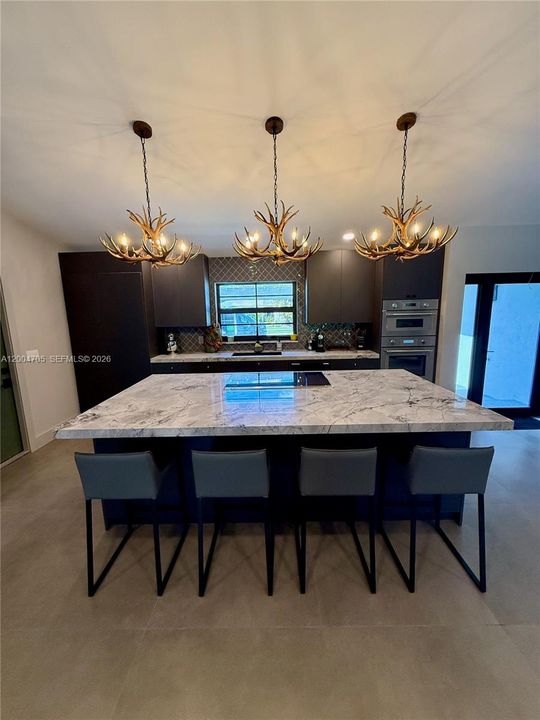 For Rent: $8,500 (3 beds, 2 baths, 1569 Square Feet)