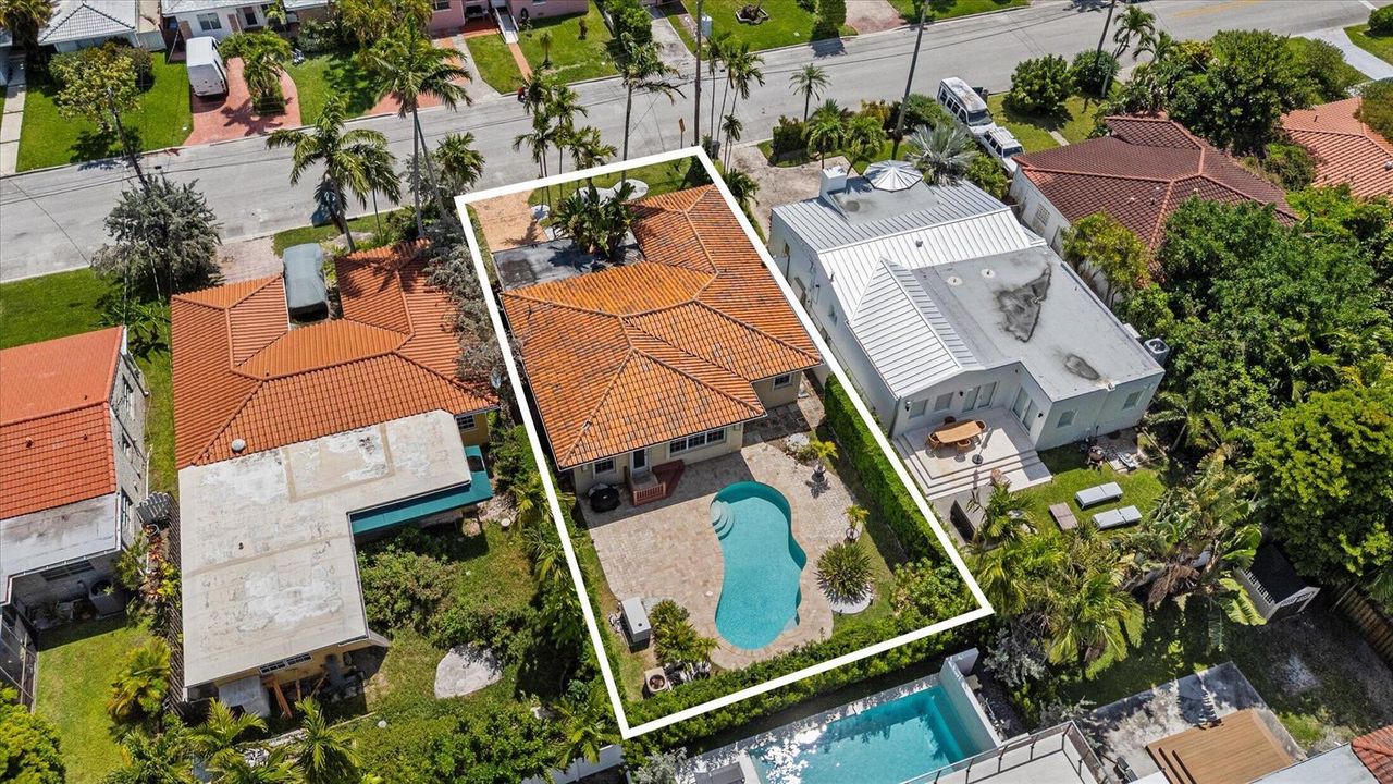 42-8934 Emerson Ave, Surfside-3