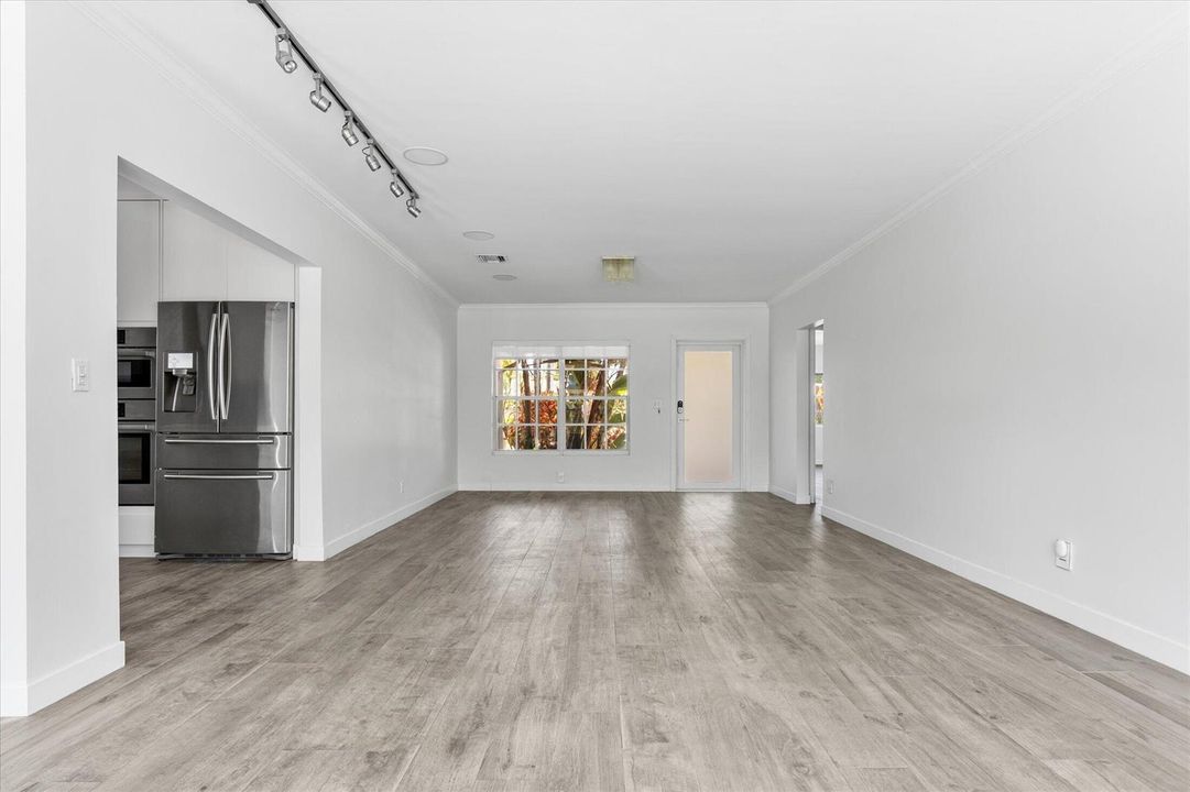 06-8934 Emerson Ave, Surfside-45
