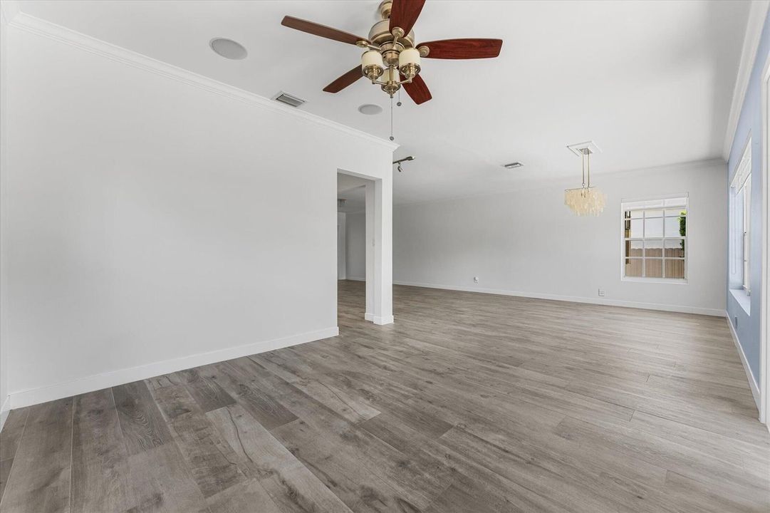 10-8934 Emerson Ave, Surfside-41