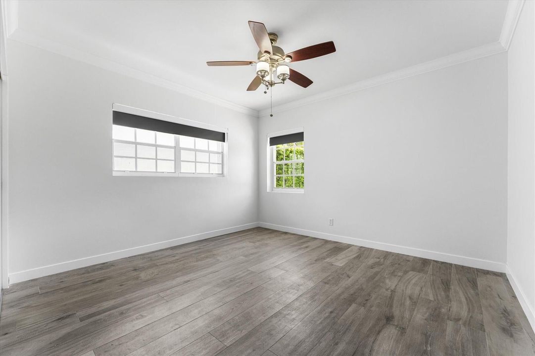 18-8934 Emerson Ave, Surfside-38