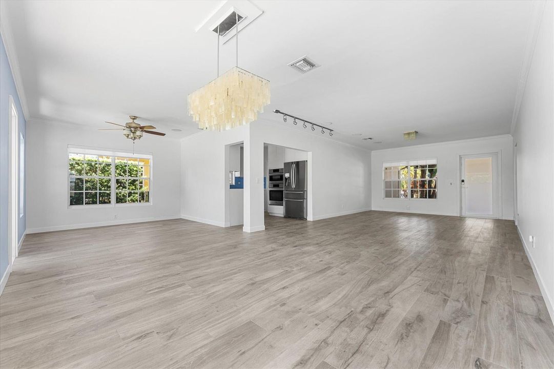 07-8934 Emerson Ave, Surfside-44