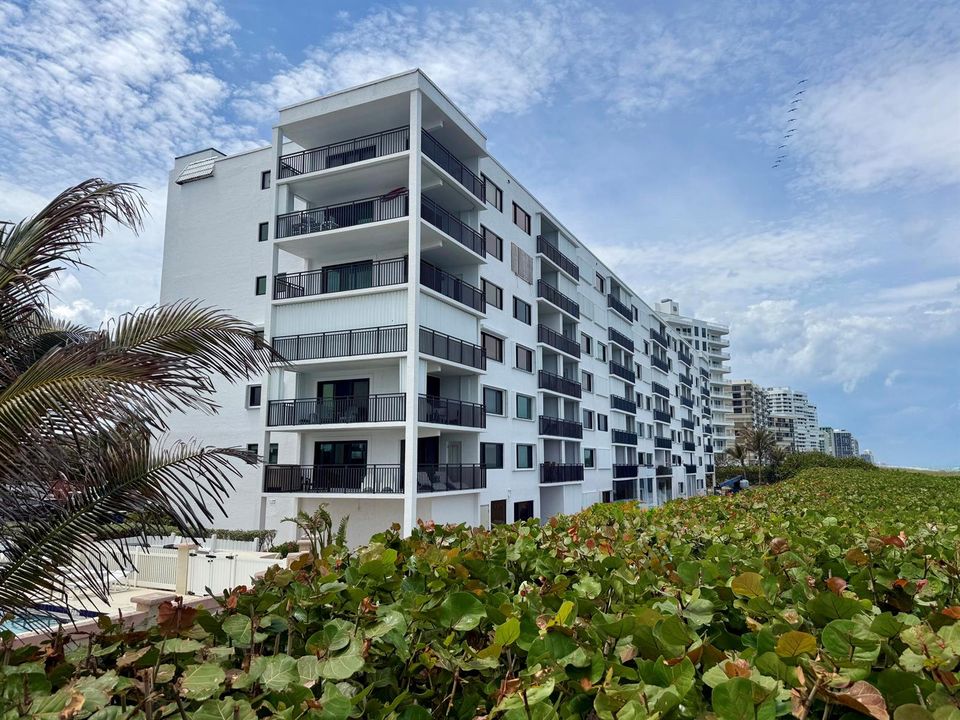 Atlantis By The Sea A