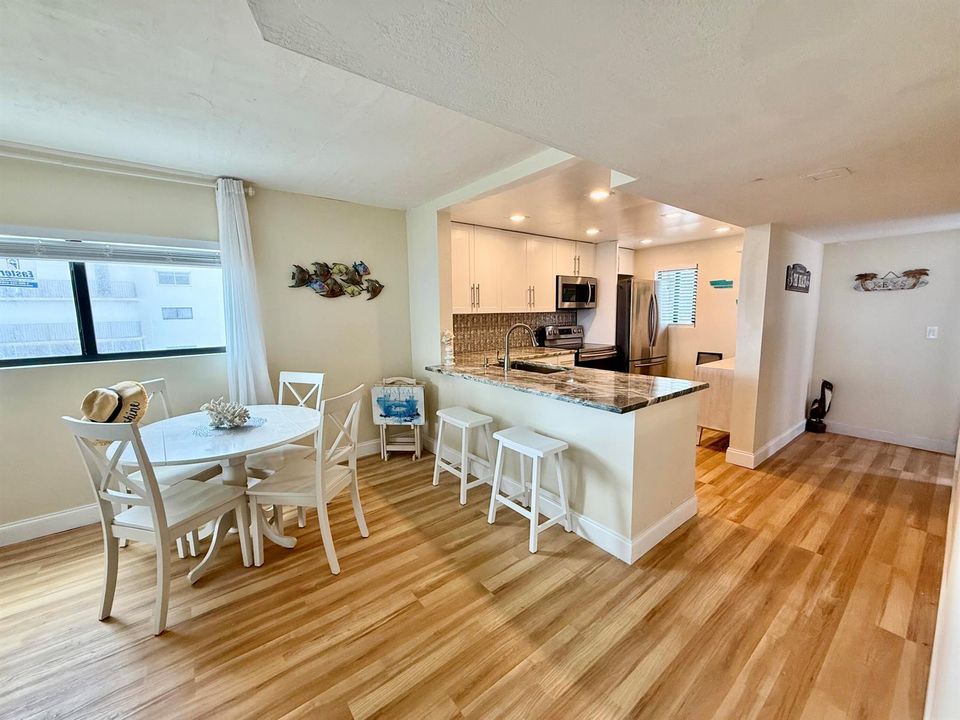 Dining/Kitchen
