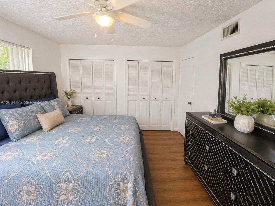 For Sale: $420,000 (3 beds, 2 baths, 1528 Square Feet)