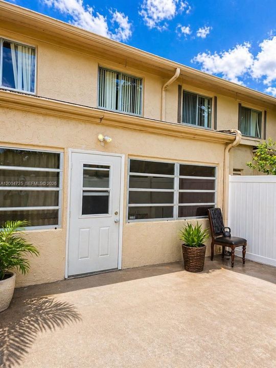 For Sale: $420,000 (3 beds, 2 baths, 1528 Square Feet)