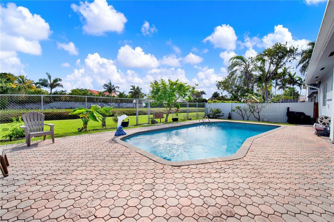 For Sale: $1,085,000 (4 beds, 3 baths, 2148 Square Feet)