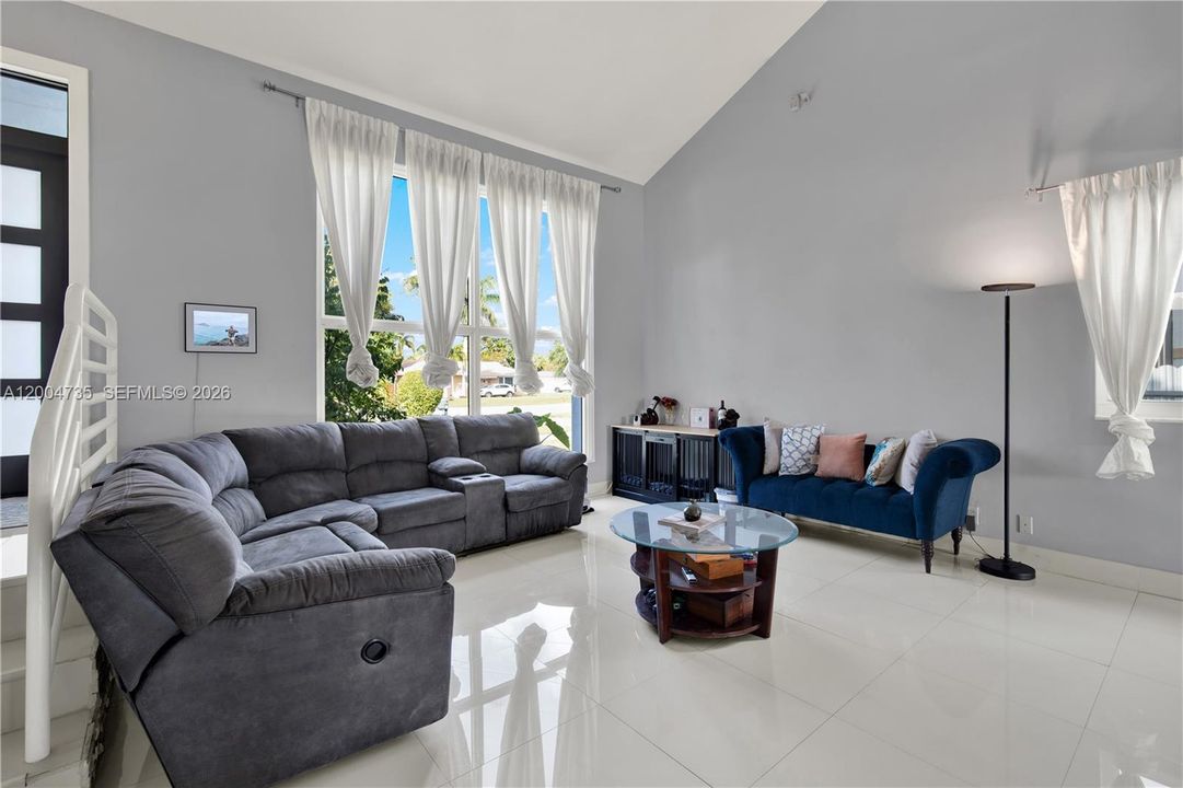 For Sale: $1,085,000 (4 beds, 3 baths, 2148 Square Feet)