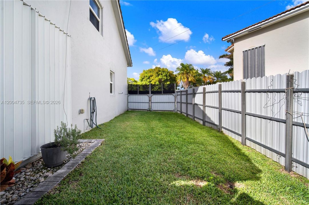 For Sale: $1,085,000 (4 beds, 3 baths, 2148 Square Feet)