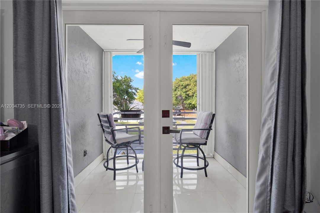 For Sale: $1,085,000 (4 beds, 3 baths, 2148 Square Feet)