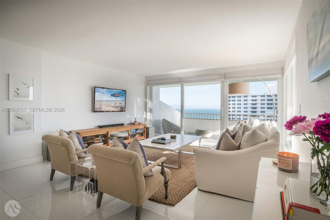 Active With Contract: $6,800 (2 beds, 2 baths, 1260 Square Feet)