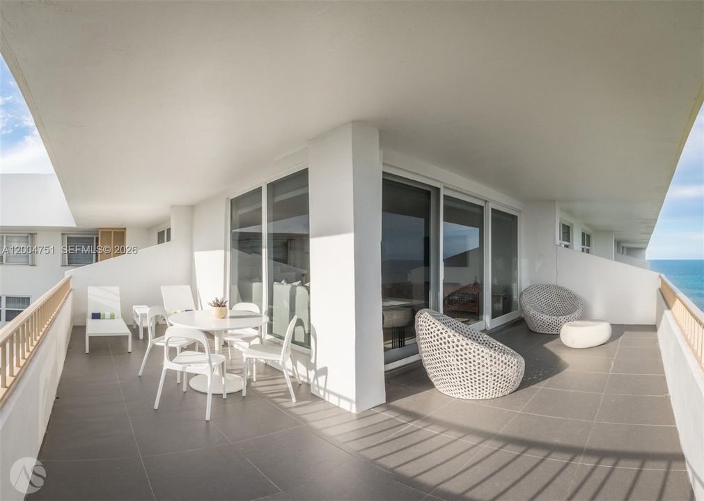 Active With Contract: $6,800 (2 beds, 2 baths, 1260 Square Feet)
