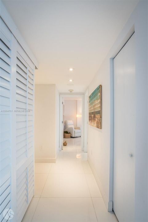 Active With Contract: $6,800 (2 beds, 2 baths, 1260 Square Feet)