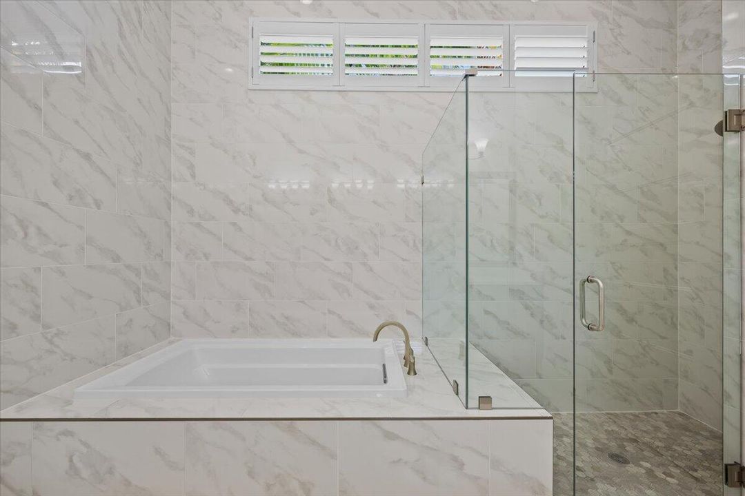 25-LUX_1662