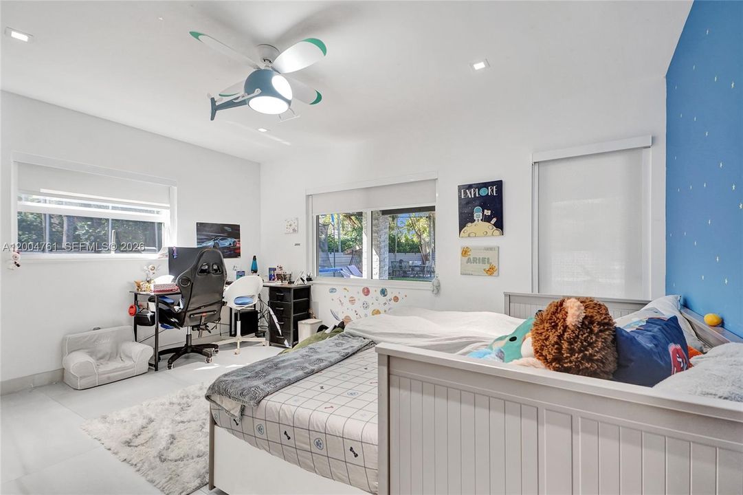 For Sale: $2,450,000 (5 beds, 3 baths, 0 Square Feet)