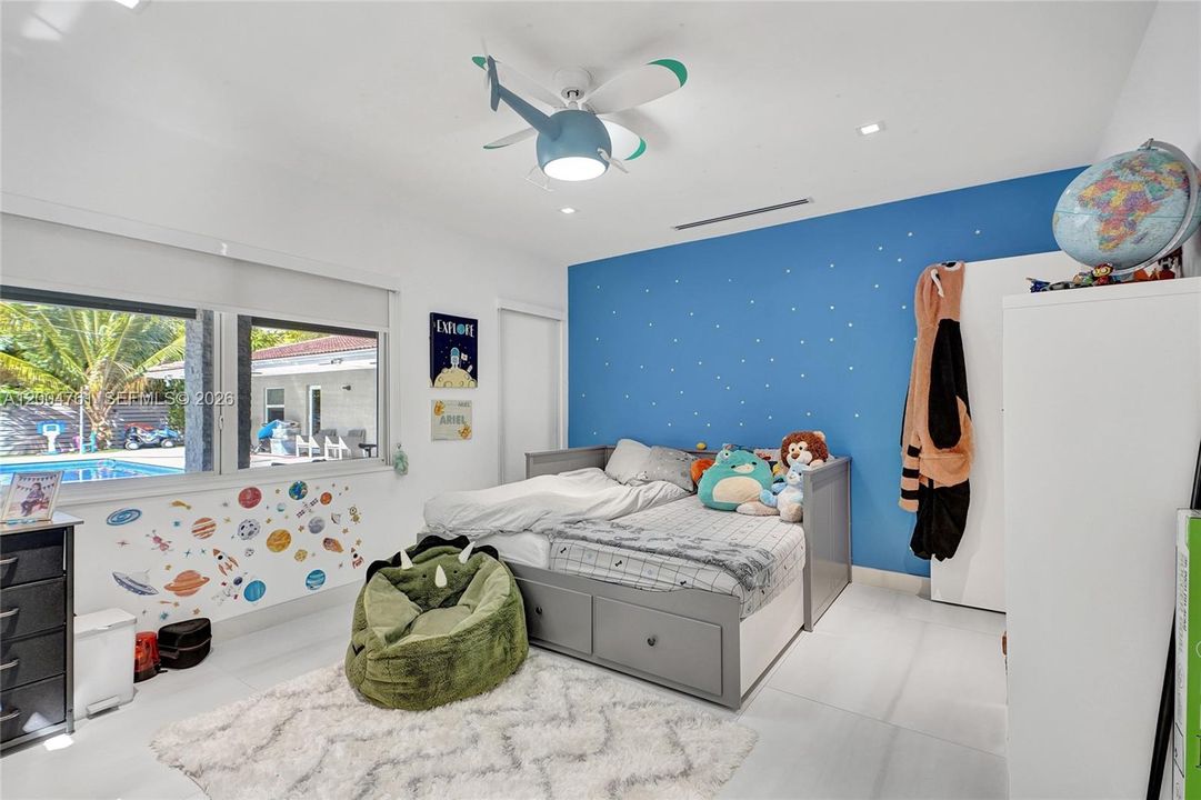 For Sale: $2,450,000 (5 beds, 3 baths, 0 Square Feet)