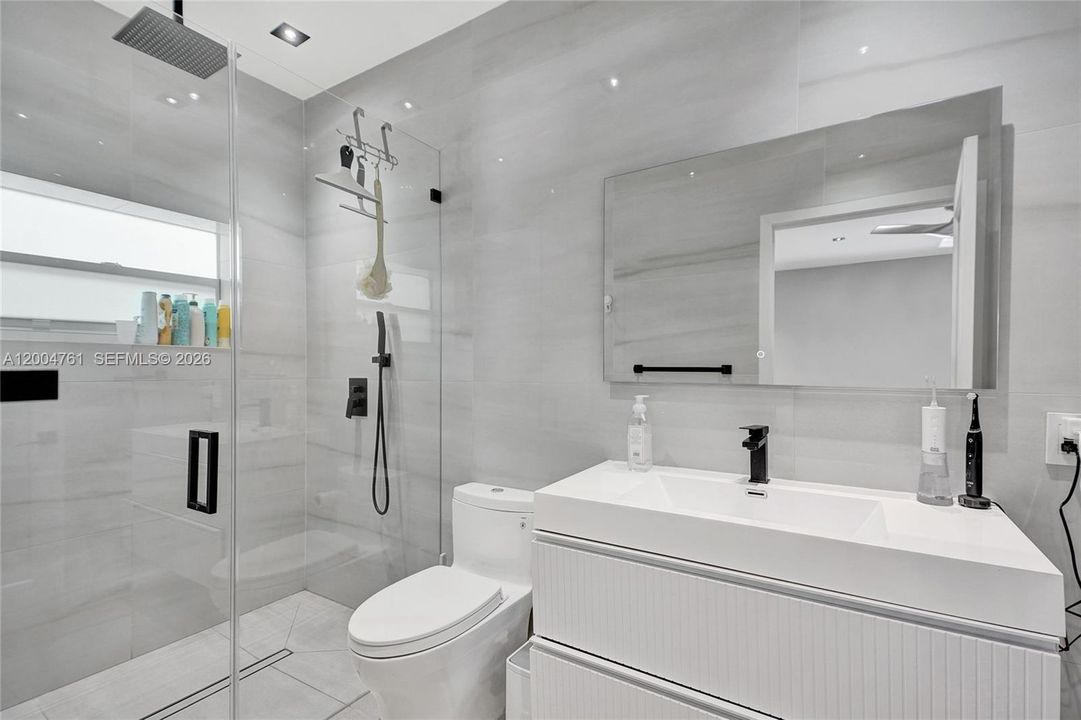 For Sale: $2,450,000 (5 beds, 3 baths, 0 Square Feet)