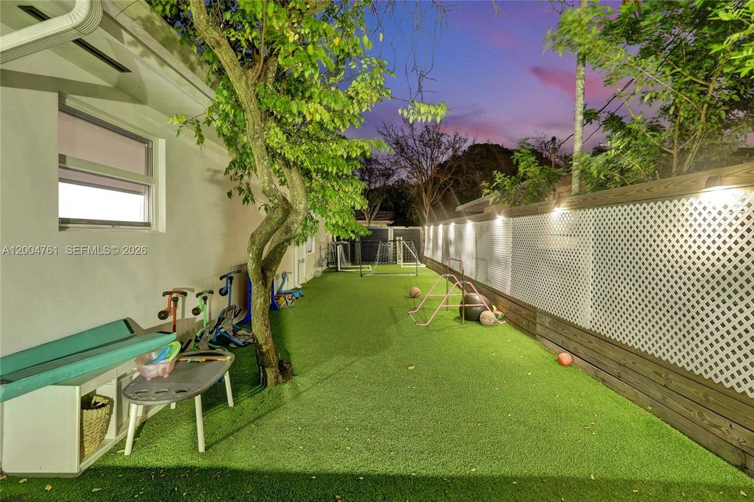 For Sale: $2,450,000 (5 beds, 3 baths, 0 Square Feet)