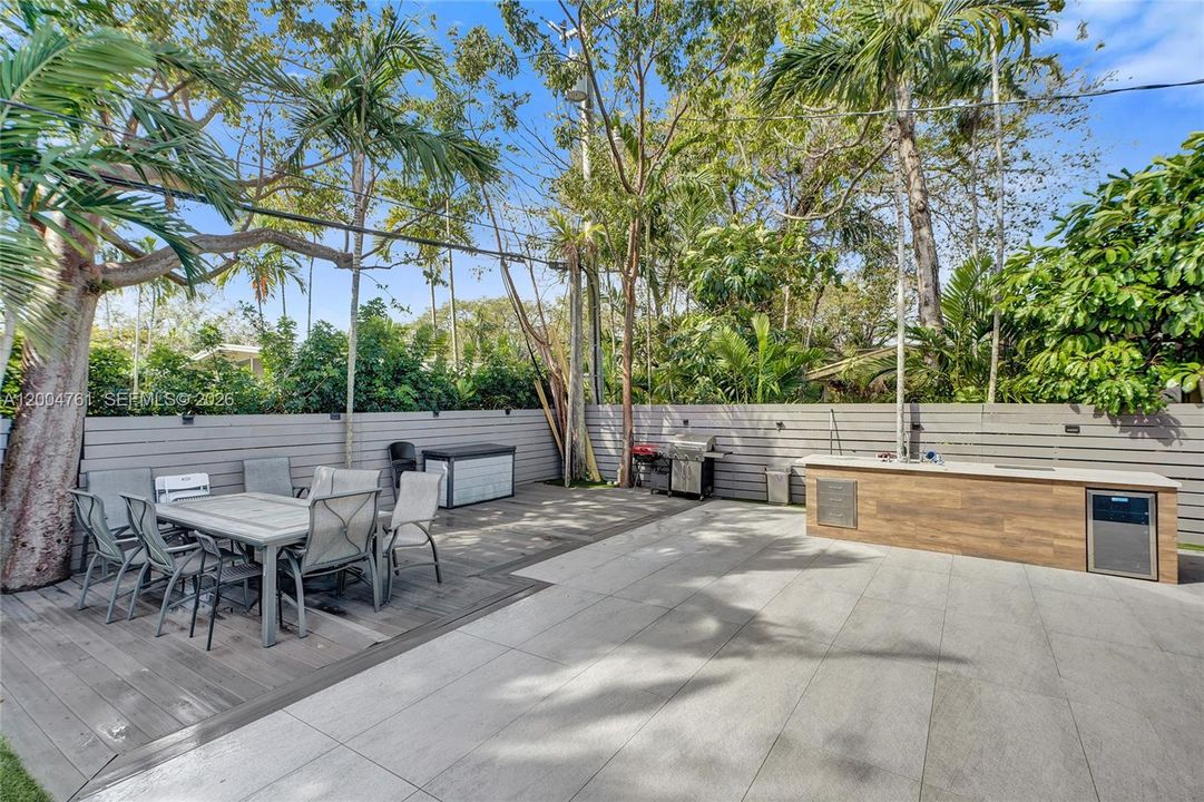 For Sale: $2,450,000 (5 beds, 3 baths, 0 Square Feet)
