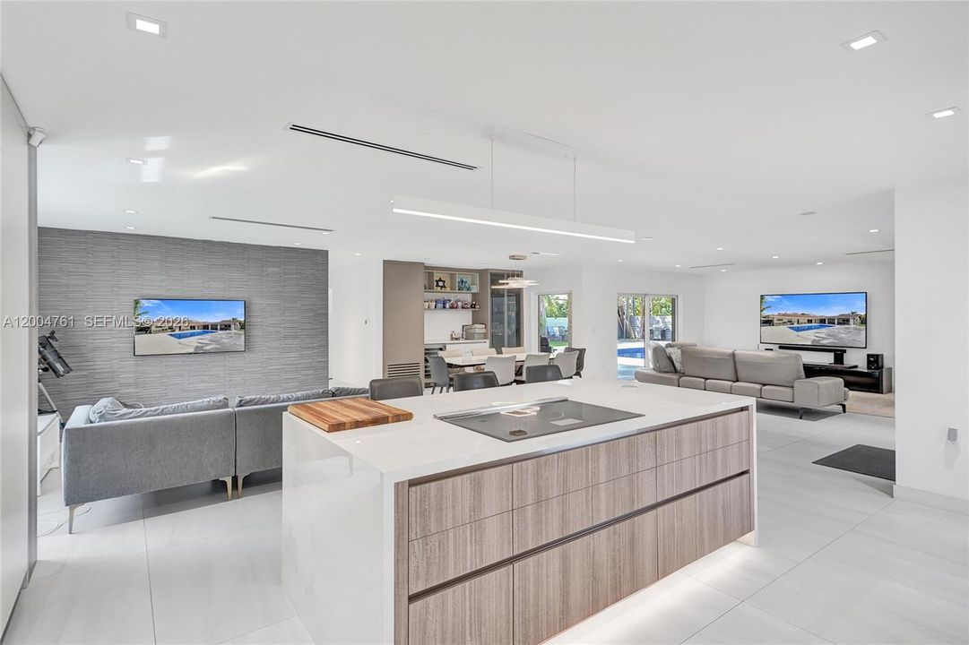 For Sale: $2,450,000 (5 beds, 3 baths, 0 Square Feet)