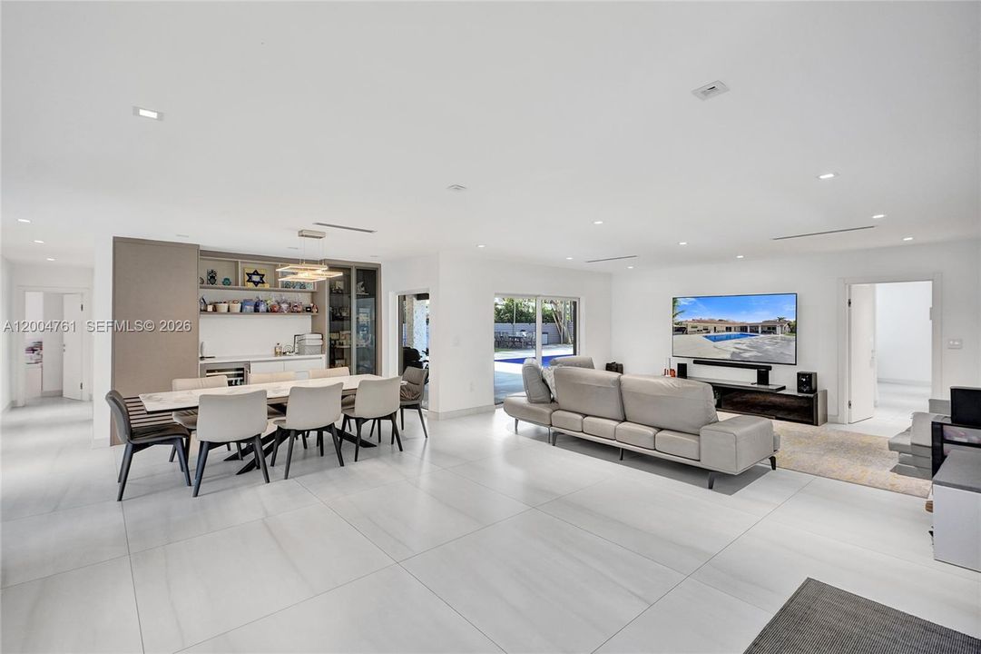 For Sale: $2,450,000 (5 beds, 3 baths, 0 Square Feet)