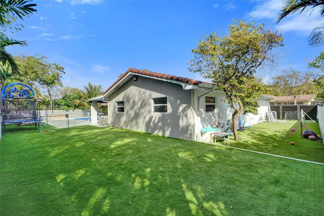 For Sale: $2,450,000 (5 beds, 3 baths, 0 Square Feet)