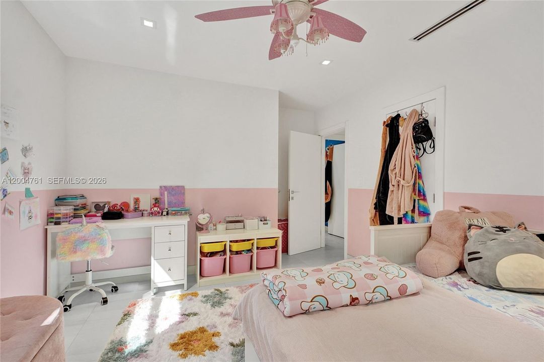 For Sale: $2,450,000 (5 beds, 3 baths, 0 Square Feet)