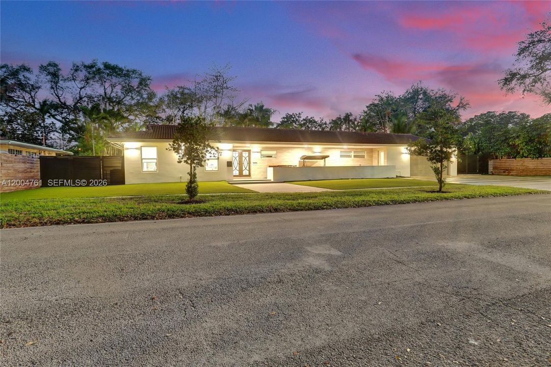For Sale: $2,450,000 (5 beds, 3 baths, 0 Square Feet)